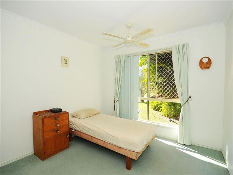 25 Jonwest Close, Torquay QLD 4655