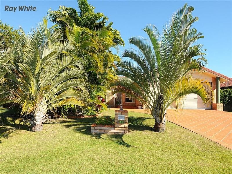 25 Jonwest Close, Torquay QLD 4655