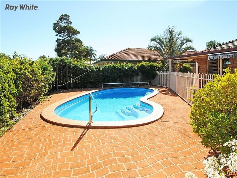 25 Jonwest Close, Torquay QLD 4655