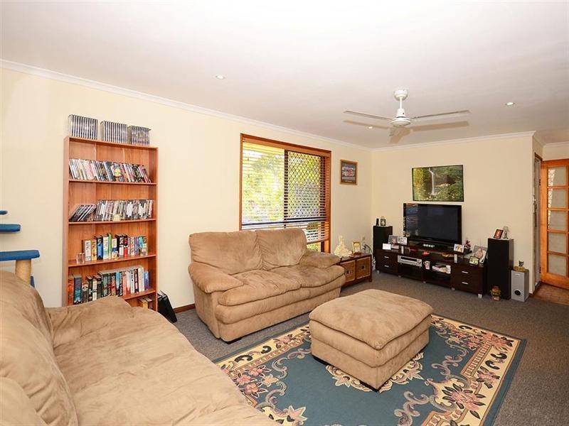 198 Elizabeth Street, Urangan QLD 4655