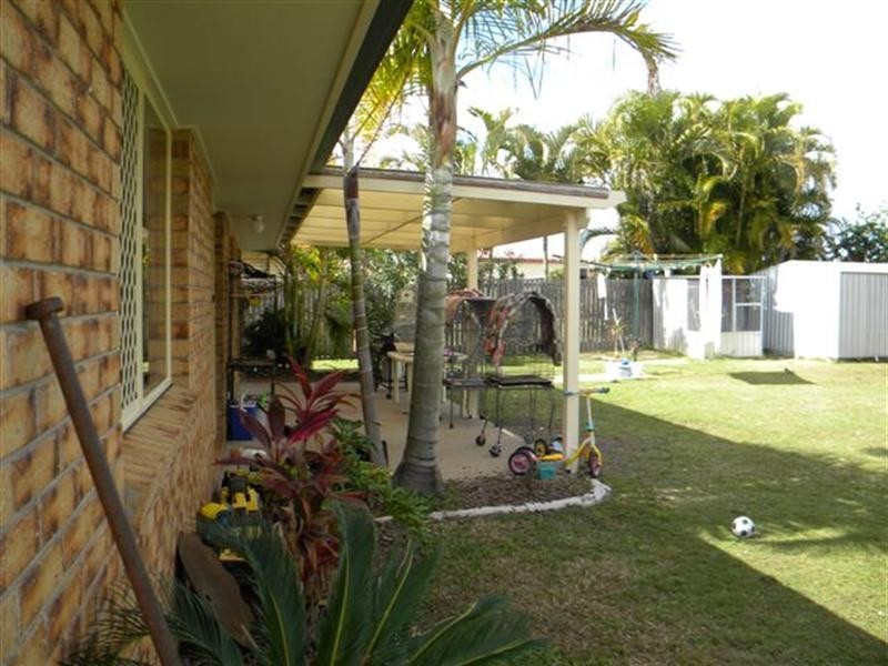 42 Kookaburra Drive, Eli Waters QLD 4655