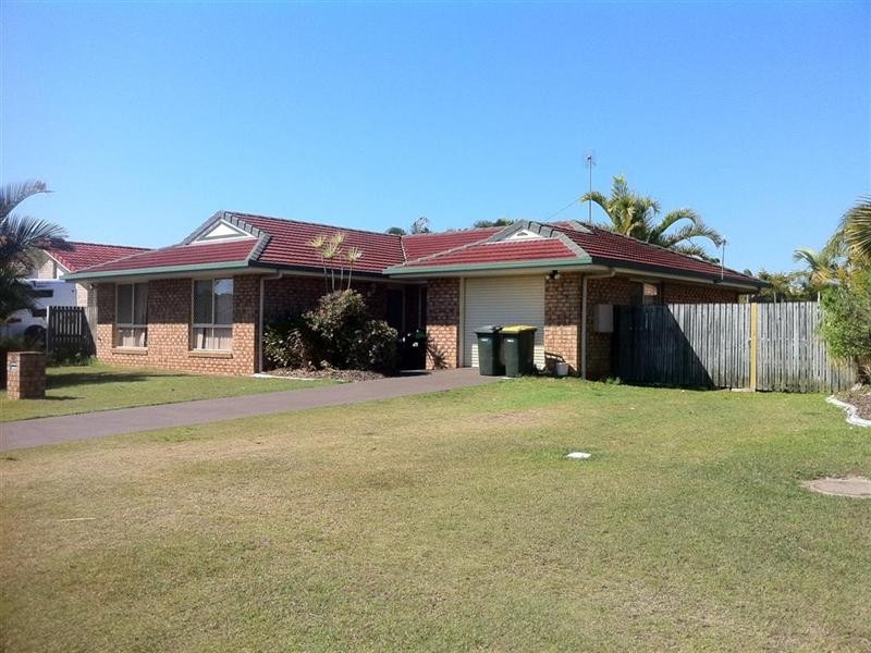 42 Kookaburra Drive, Eli Waters QLD 4655