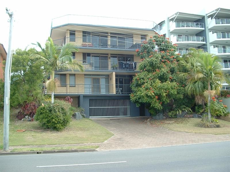 1/242 Charlton Esplanade, Pialba QLD 4655