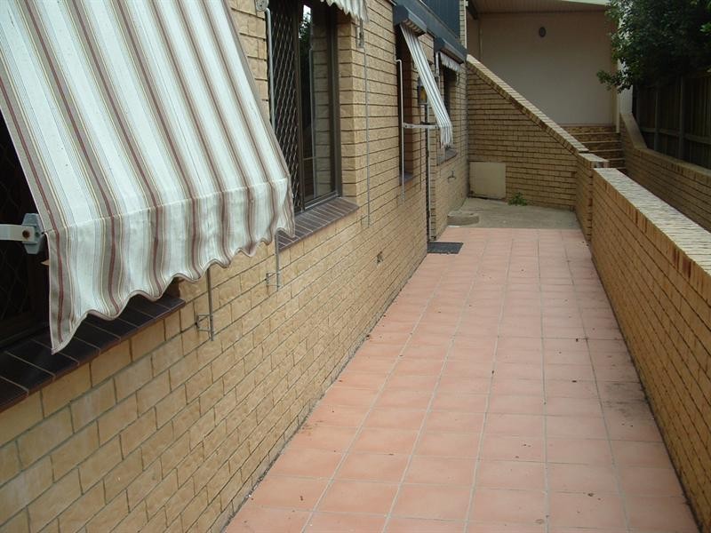 1/242 Charlton Esplanade, Pialba QLD 4655