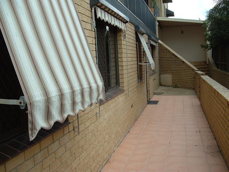 1/242 Charlton Esplanade, Pialba QLD 4655