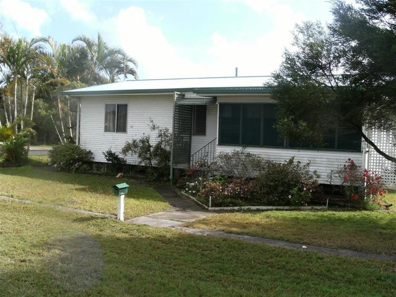 11 Jackson Street, Pialba QLD 4655
