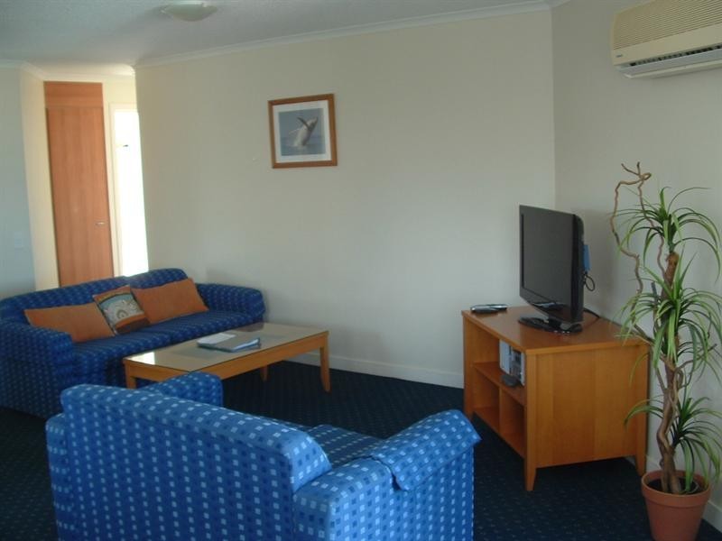 U 434 and 435 The Mantra Buccaneer Avenue, Urangan QLD 4655