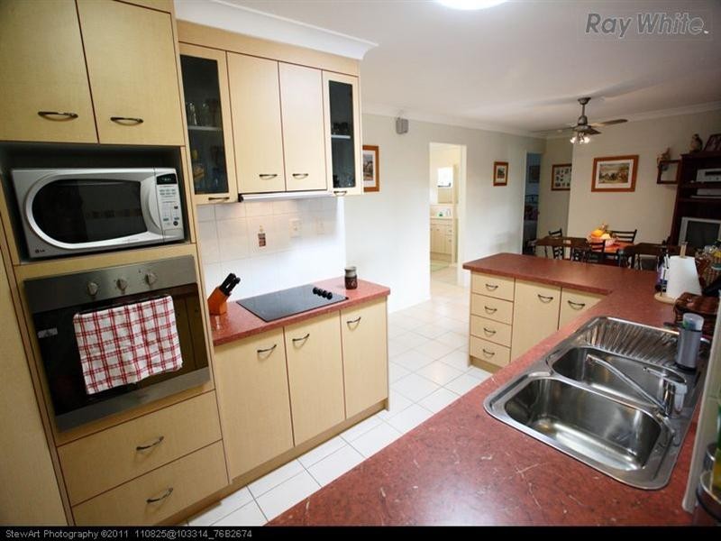 3 Endeavour Way, Eli Waters QLD 4655