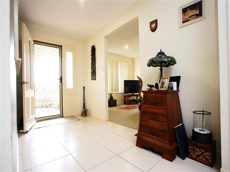 26 Endeavour Way, Eli Waters QLD 4655