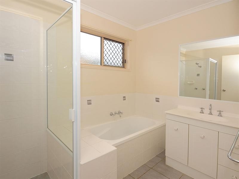 9 Kensi Court, Point Vernon QLD 4655