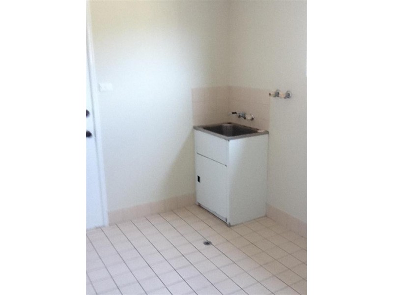 106 ELIZABETH, Urangan QLD 4655