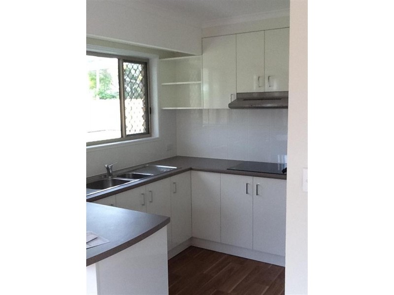 106 ELIZABETH, Urangan QLD 4655