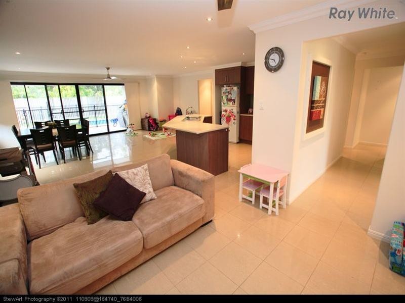 15 Bay Breeze Close, Wondunna QLD 4655