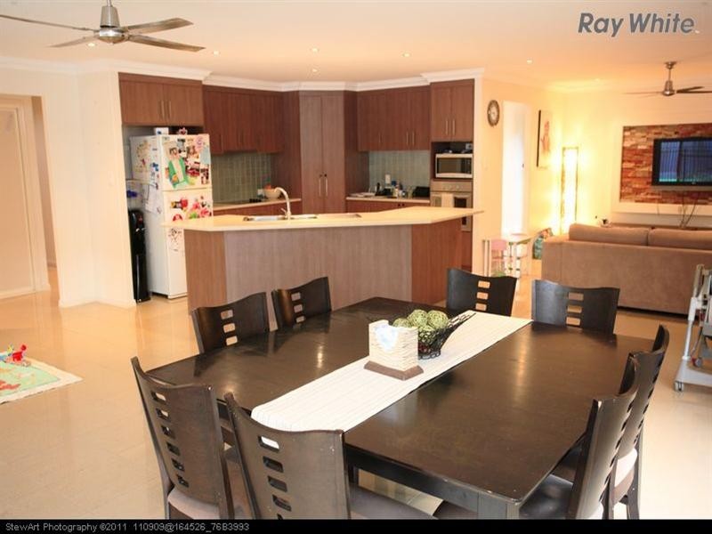 15 Bay Breeze Close, Wondunna QLD 4655