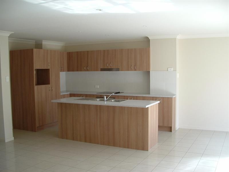 7/1 Ibis Boulevard, Eli Waters QLD 4655