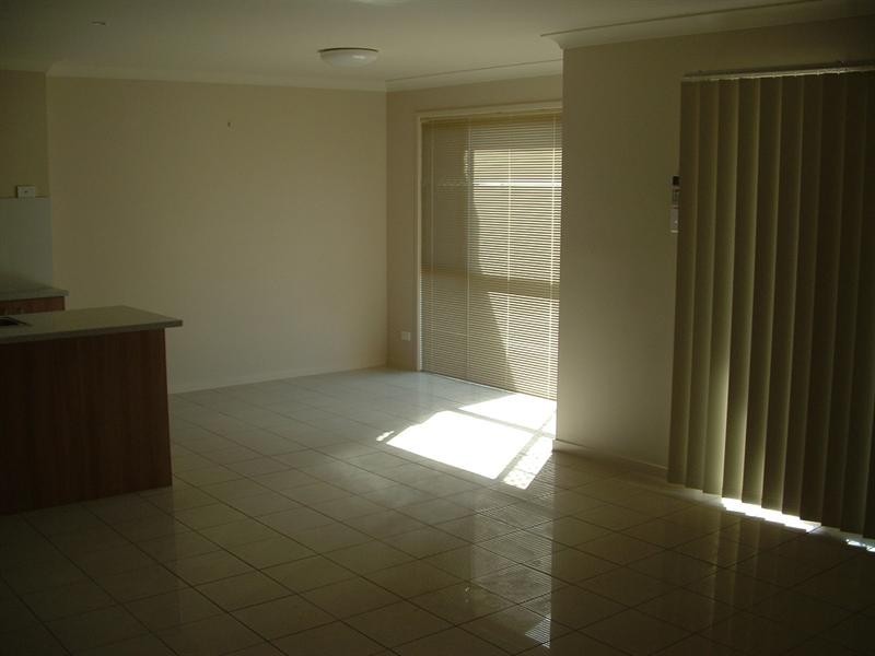 7/1 Ibis Boulevard, Eli Waters QLD 4655