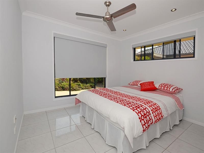 6 Seaway Parade, Toogoom QLD 4655