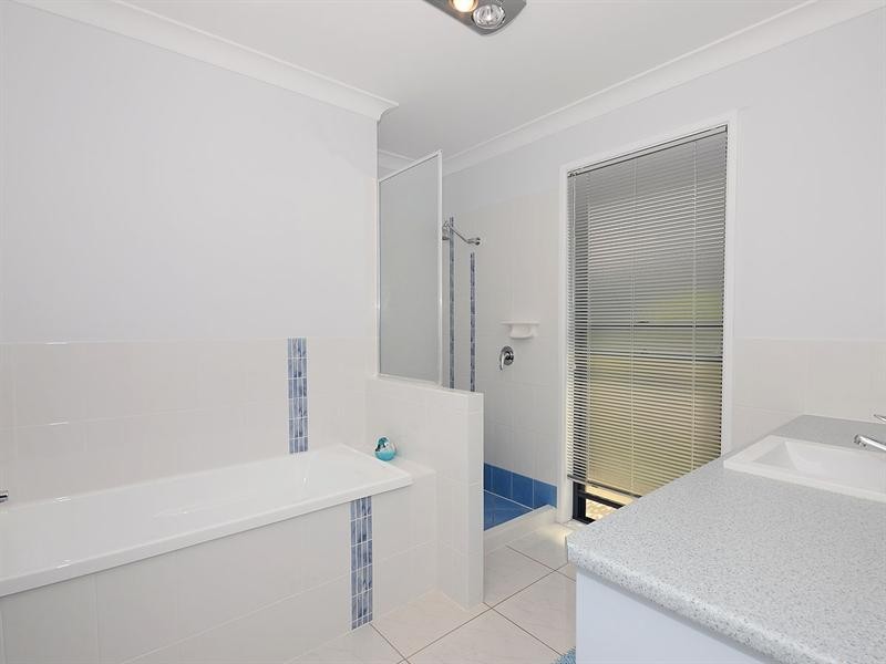 6 Seaway Parade, Toogoom QLD 4655