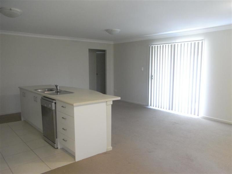 7 Teresa Street, Nikenbah QLD 4655
