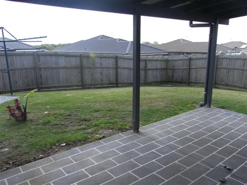 7 Teresa Street, Nikenbah QLD 4655