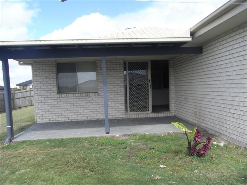 7 Teresa Street, Nikenbah QLD 4655