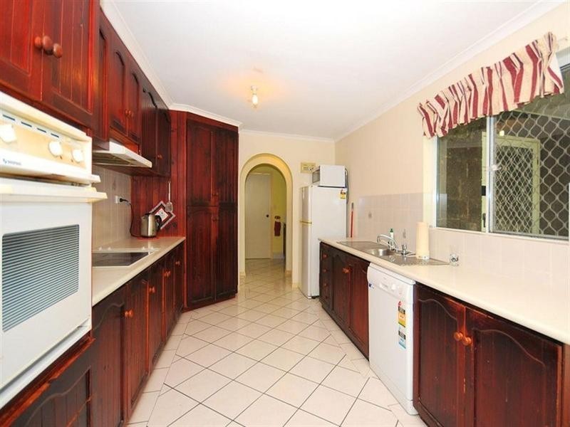 28 DONALDSON, Booral QLD 4655