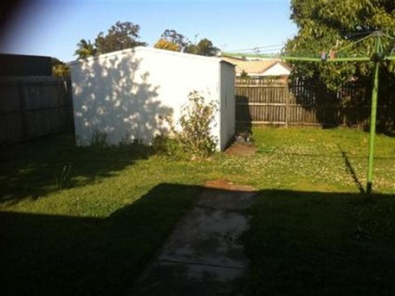 64 Bideford Street, Torquay QLD 4655