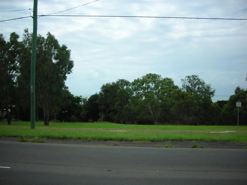 195 Charlton Esplanade, Point Vernon QLD 4655