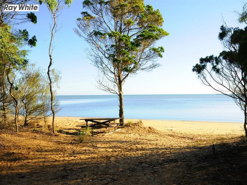 33 Eagle Beach Parade, Dundowran Beach QLD 4655