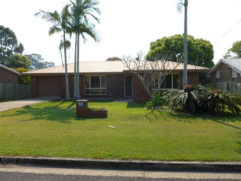 11 matthew, Urangan QLD 4655