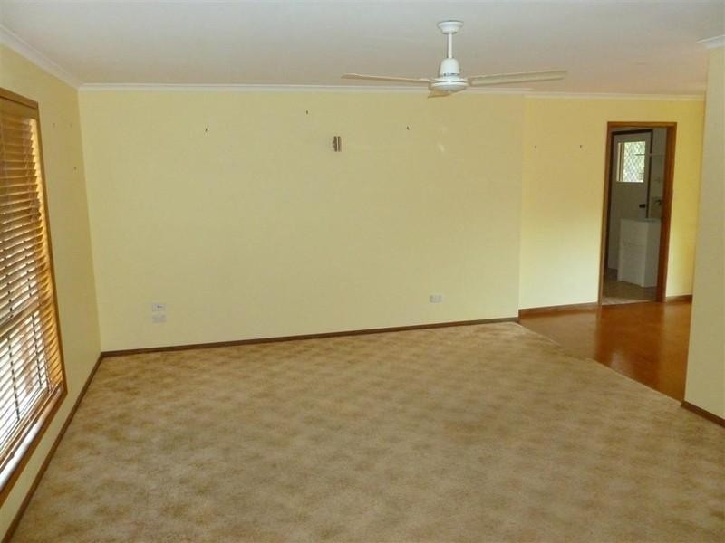 11 matthew, Urangan QLD 4655