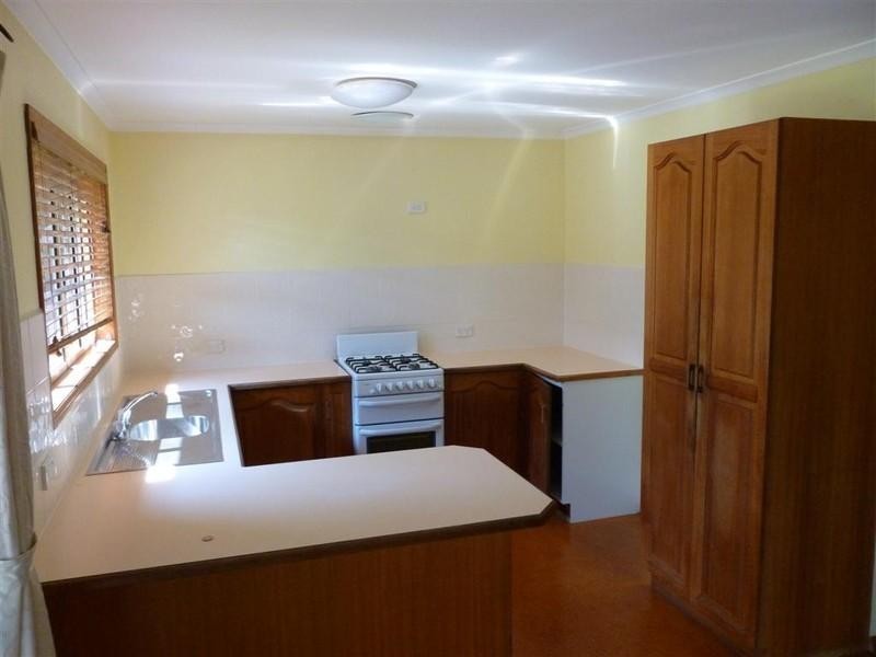11 matthew, Urangan QLD 4655
