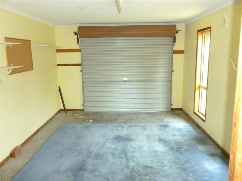 11 matthew, Urangan QLD 4655
