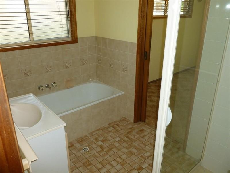 11 matthew, Urangan QLD 4655