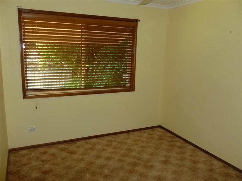 11 matthew, Urangan QLD 4655