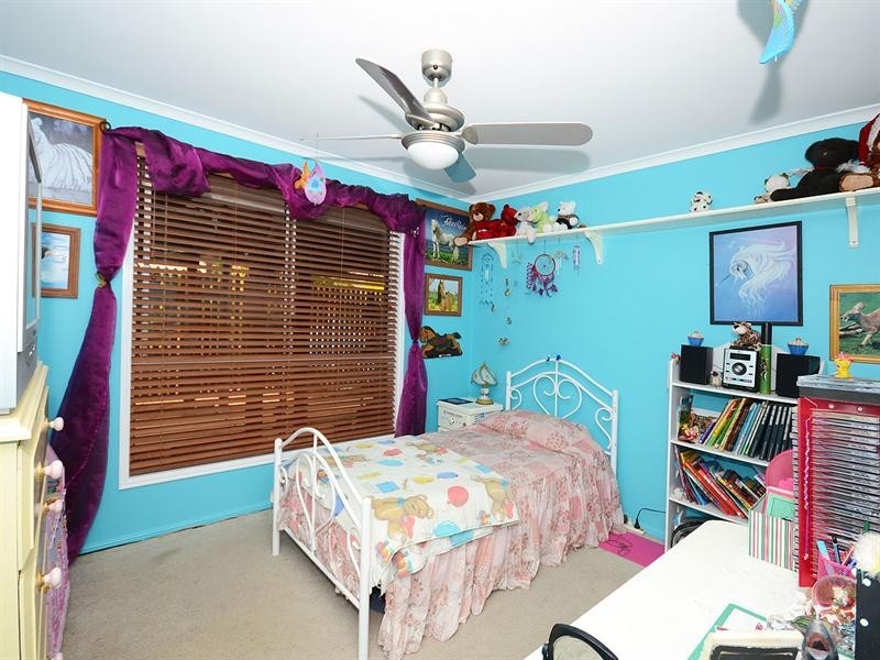 18 Warrego Drive, Point Vernon QLD 4655