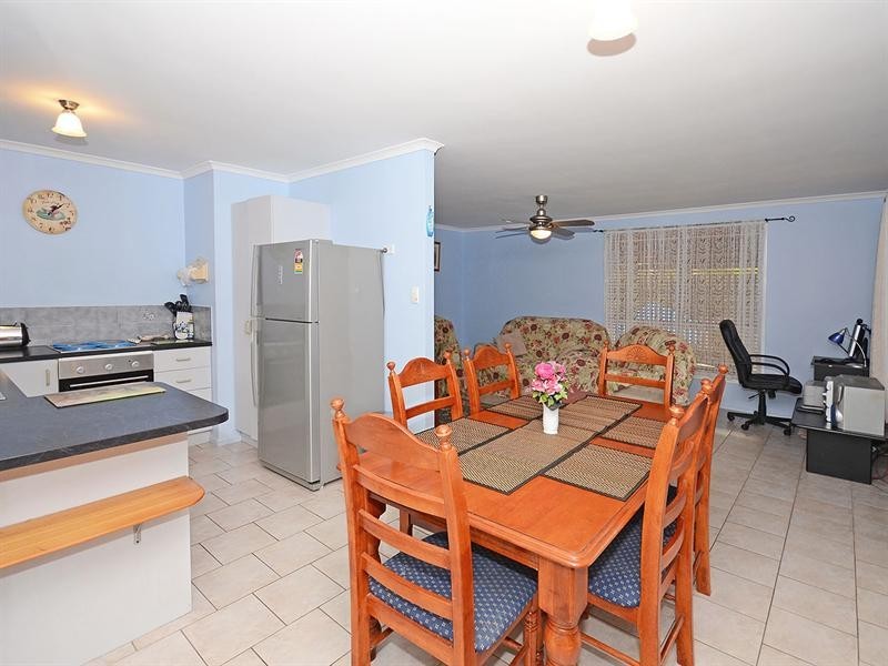 18 Warrego Drive, Point Vernon QLD 4655