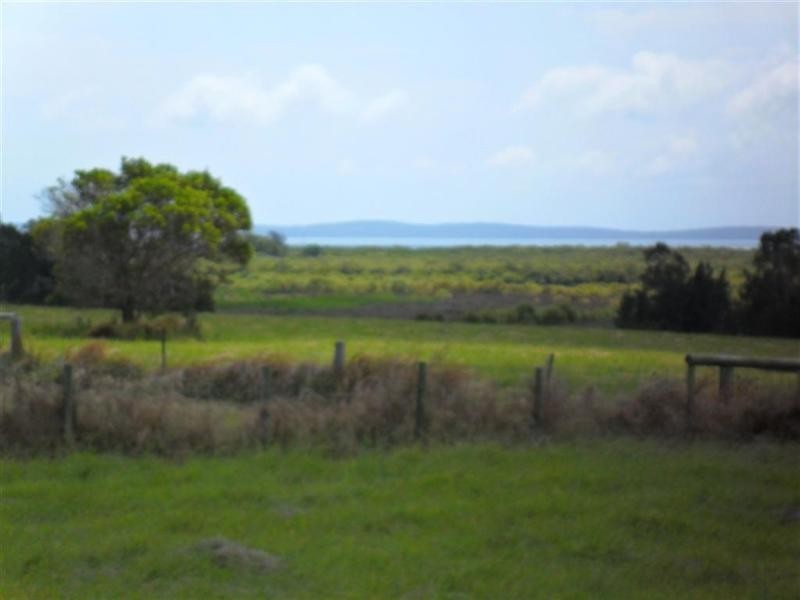 8 Tranquility Court, River Heads QLD 4655