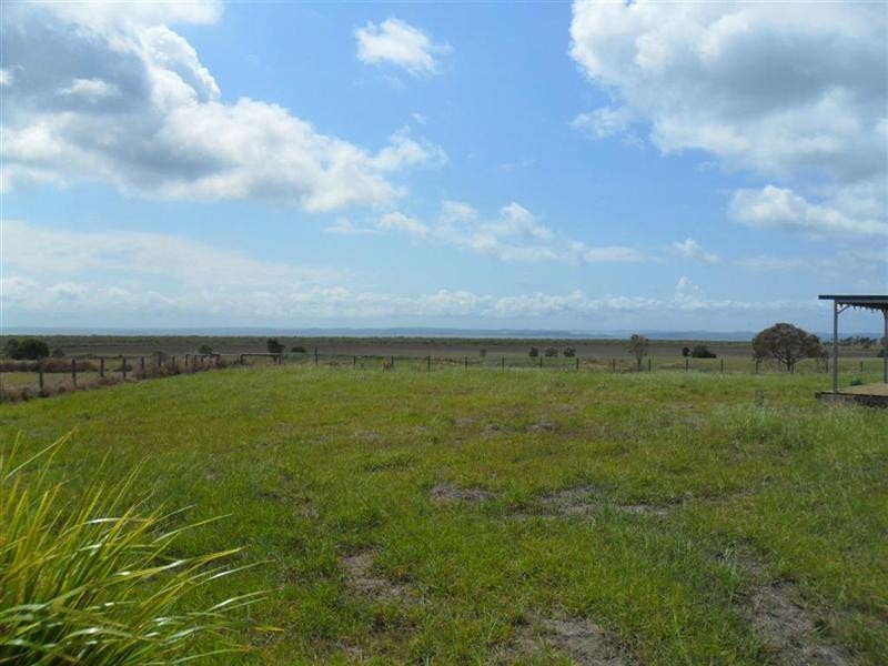 8 Tranquility Court, River Heads QLD 4655