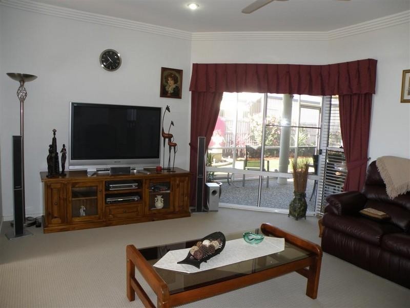 8 Bayley Court, Hervey Bay QLD 4655
