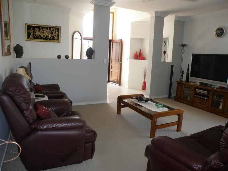 8 Bayley Court, Hervey Bay QLD 4655