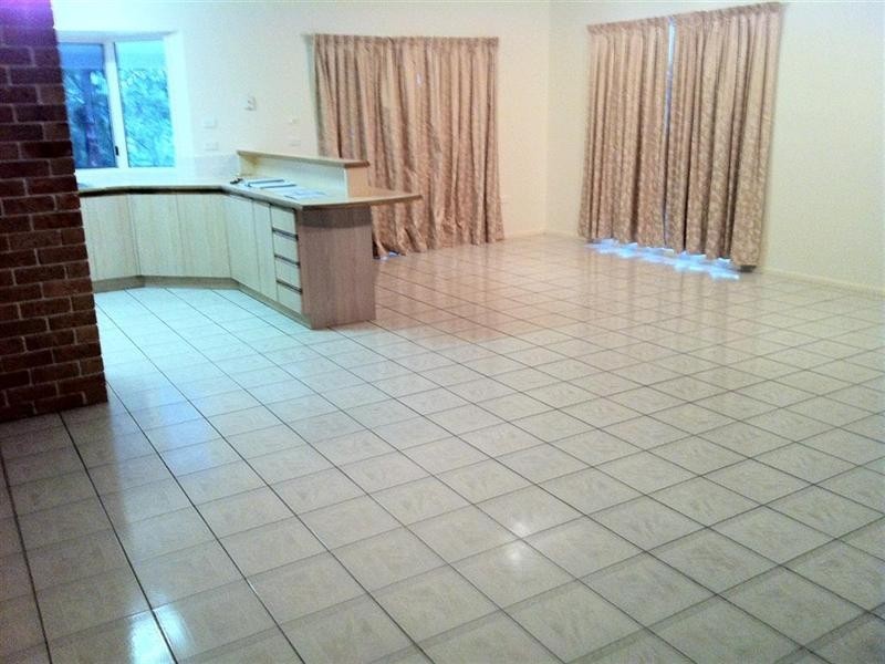 83 Beck Road, Urangan QLD 4655