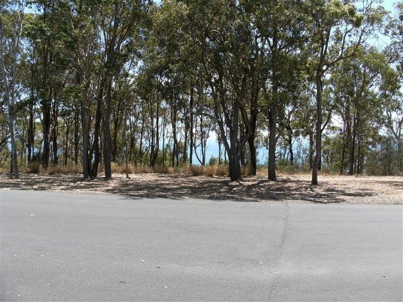 44 Esplanade, Point Vernon QLD 4655