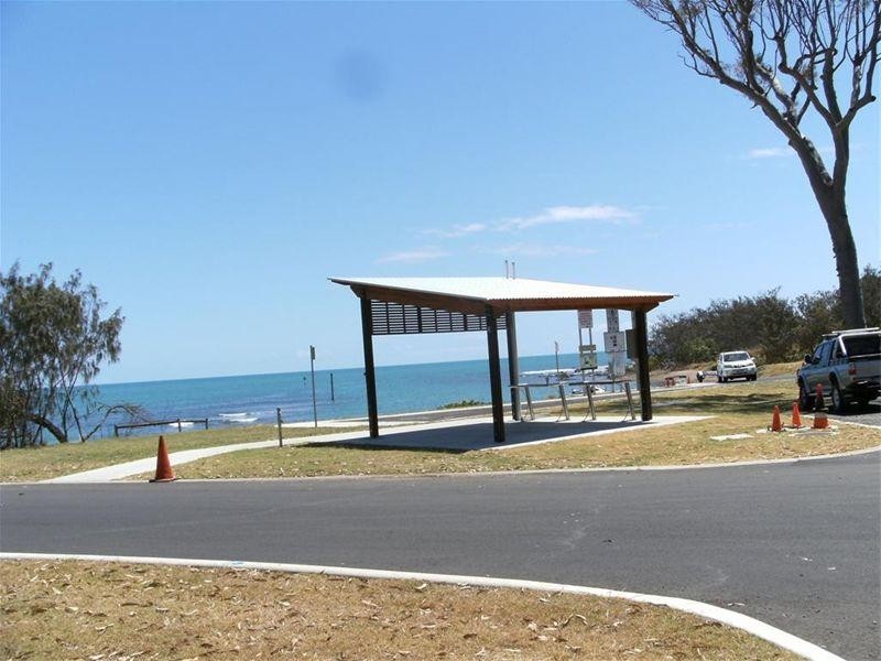 44 Esplanade, Point Vernon QLD 4655