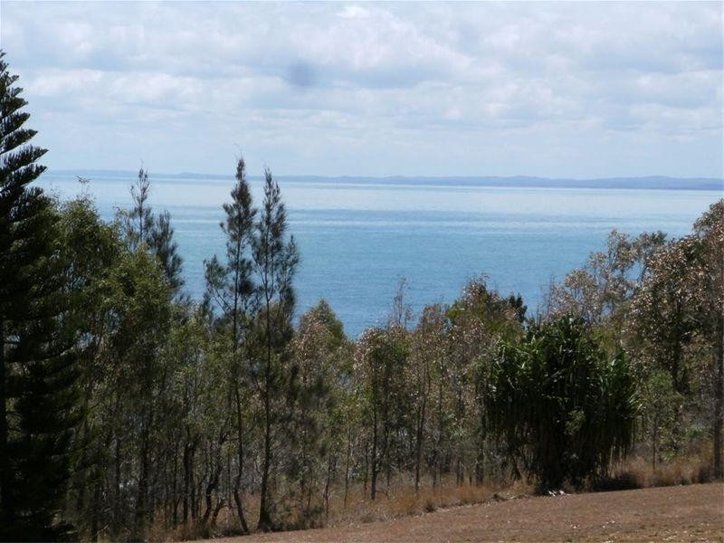 44 Esplanade, Point Vernon QLD 4655