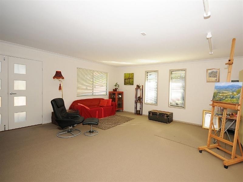 12 Barry Street, Hervey Bay QLD 4655