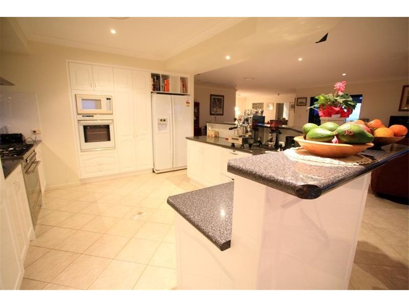 16 Swissalp Drive, Urraween QLD 4655