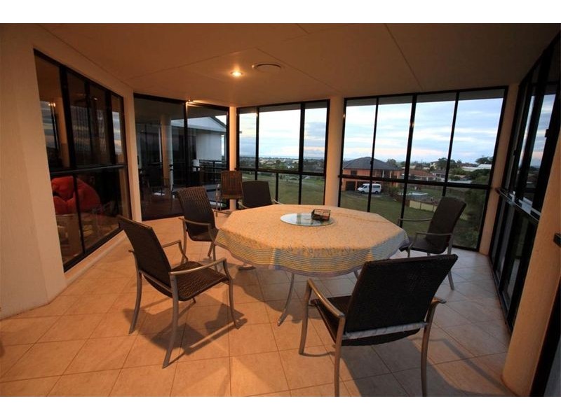 16 Swissalp Drive, Urraween QLD 4655