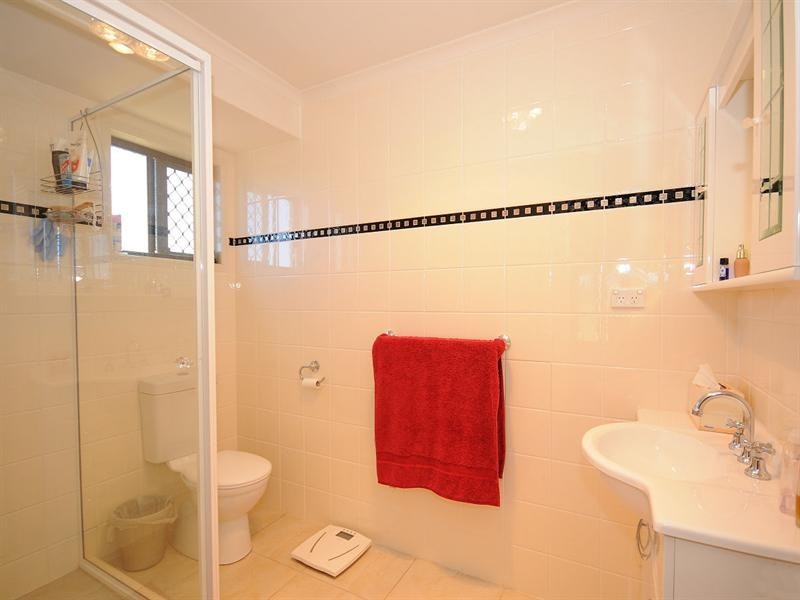 15 Kingston Court, Point Vernon QLD 4655