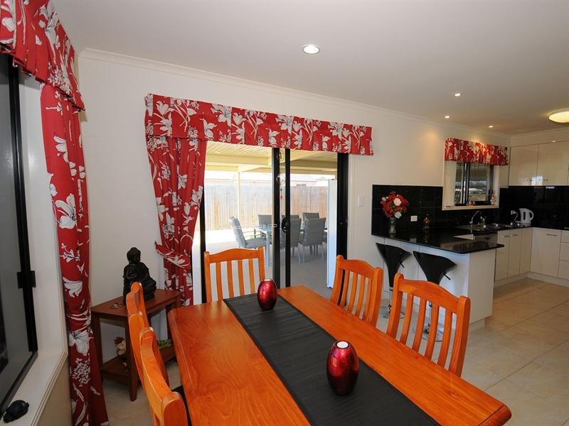 15 Kingston Court, Point Vernon QLD 4655